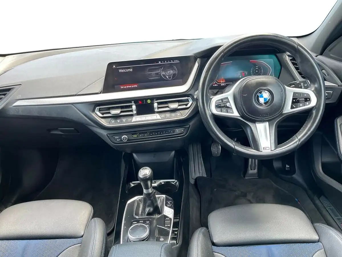 2022-bmw-1-series-15-118i-m-sport-lcp-big-7