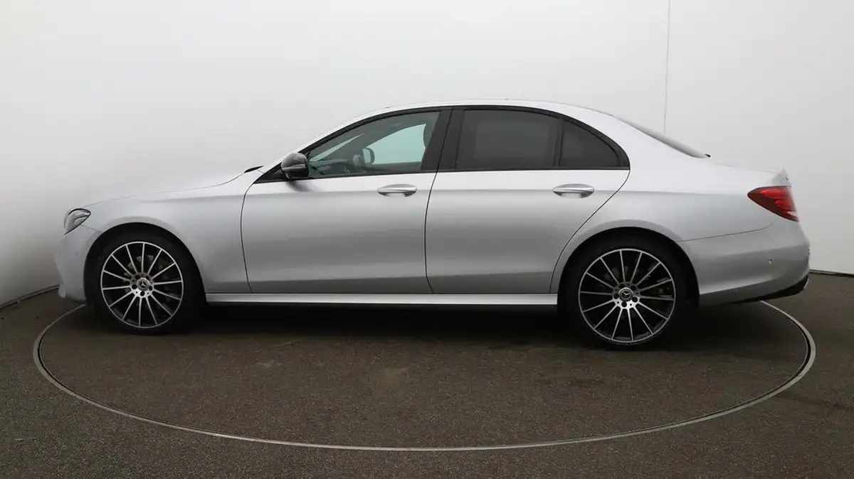 2019-mercedes-benz-e-class-30-d-e400d-amg-line-night-edition-premium-plus-saloon-4d-big-65