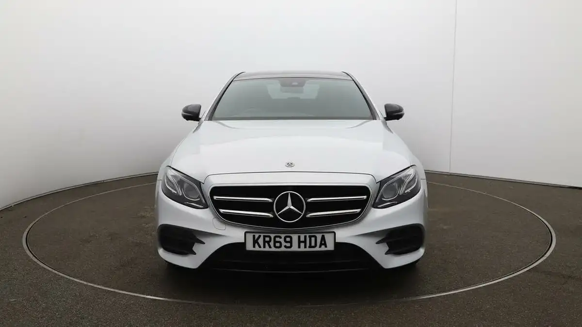 2019-mercedes-benz-e-class-30-d-e400d-amg-line-night-edition-premium-plus-saloon-4d-big-41