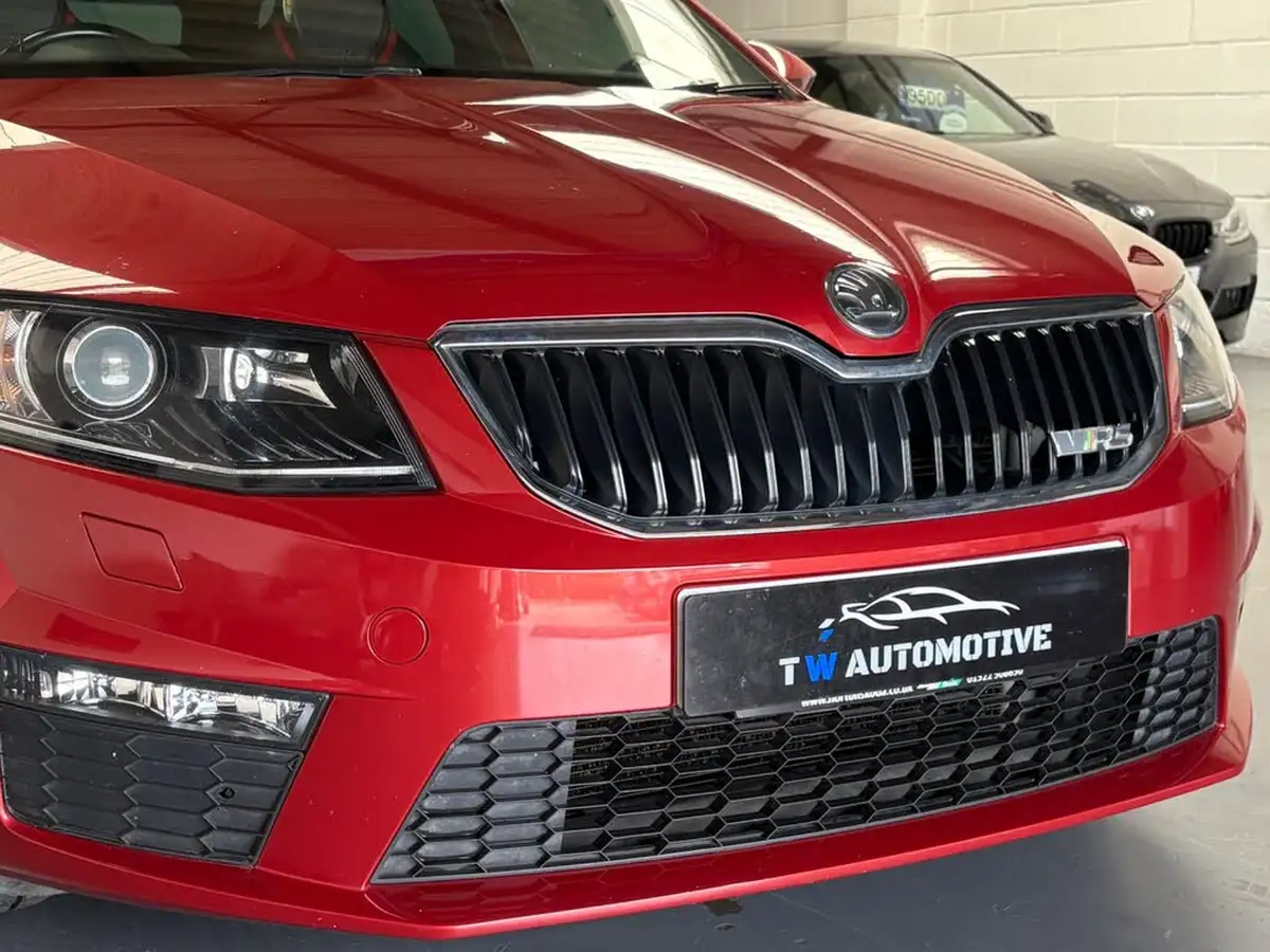 2013-skoda-octavia-20tdi-vrs-184ps-estate-big-33