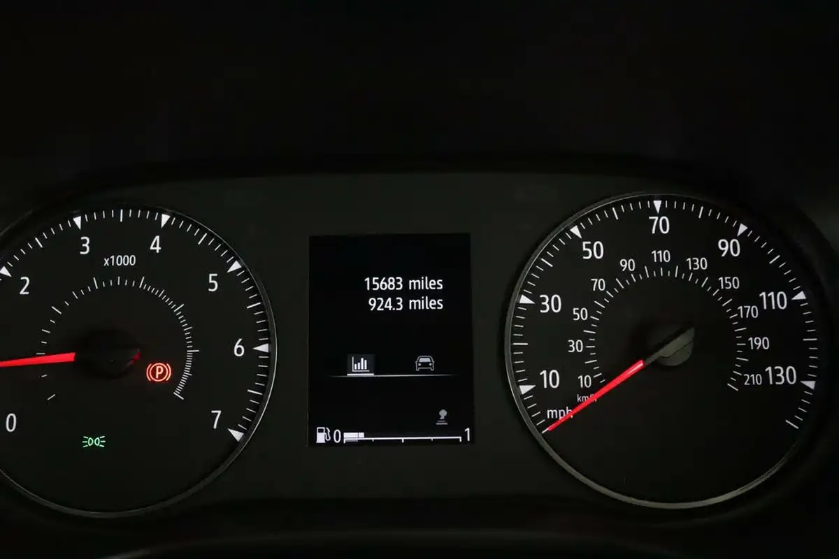 2022-dacia-sandero-10-tce-comfort-90bhp-big-18