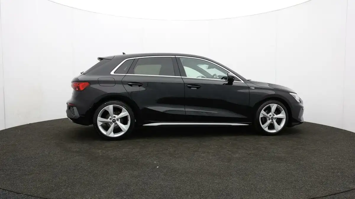 2022-audi-a3-10-30-tfsi-s-line-sportback-5d-big-41