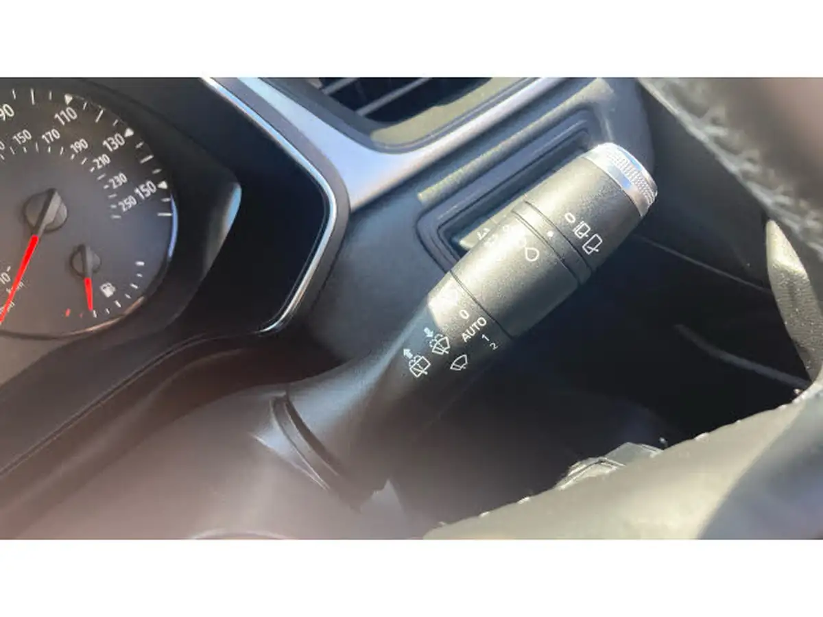 2021-renault-captur-10-tce-iconic-100bhp-big-32