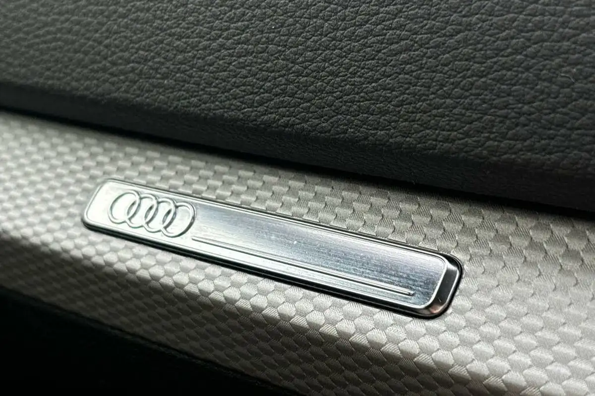 2023-audi-q2-10-30-tfsi-sport-big-39