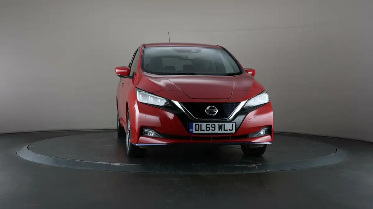 2020-nissan-leaf-e-e-tekna-big-52