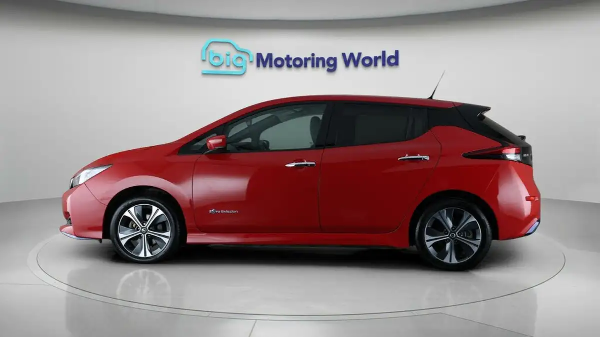 2020-nissan-leaf-e-e-tekna-big-4