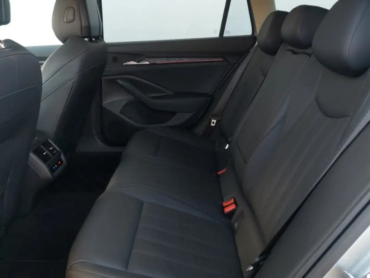 2024-skoda-superb-20tdi-se-l-150ps-scr-estate-dsg-big-5