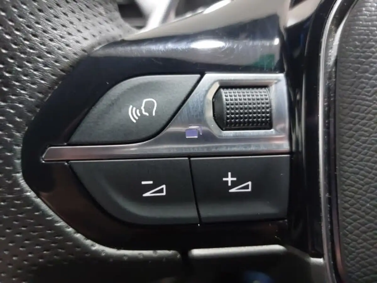 2022-peugeot-3008-suv-12-puretech-gt-premium-big-12