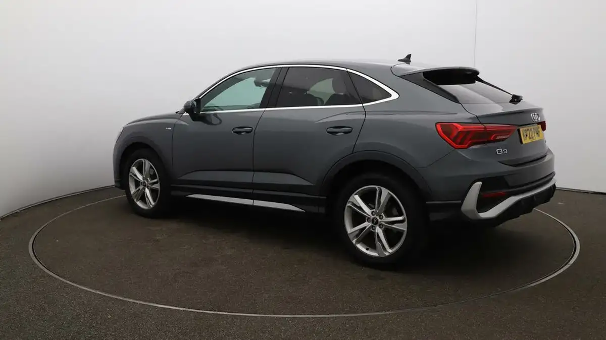2022-audi-q3-15-35-tfsi-s-line-cod-sportback-tronic-big-32