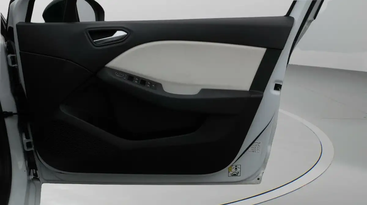 2023-renault-clio-16-techno-big-15
