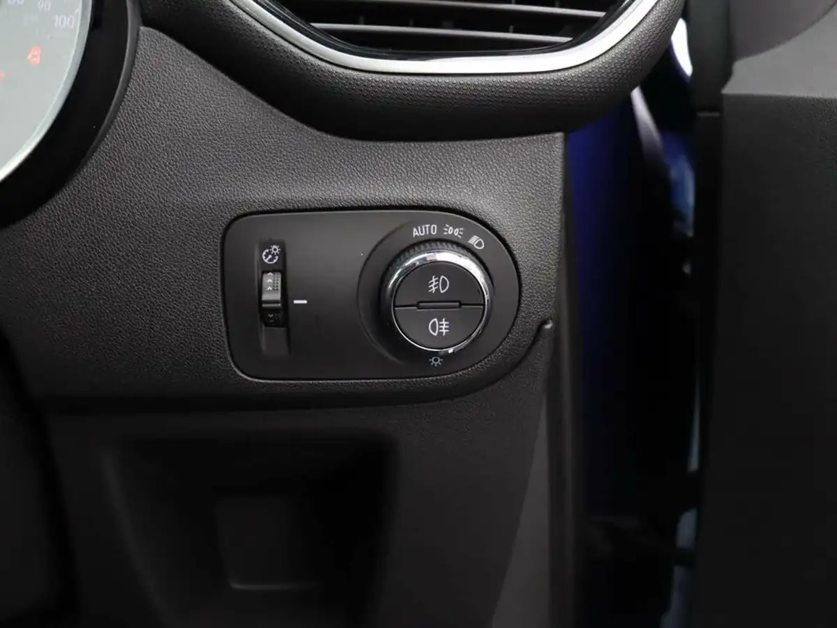 2022-vauxhall-crossland-15-ultimate-110ps-big-29
