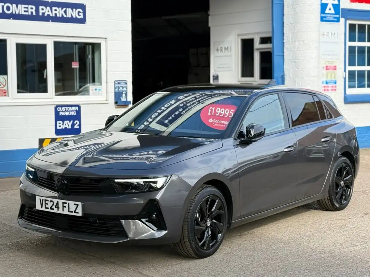 2024-vauxhall-astra-12-turbo-gs-130ps-hatchback-big-0