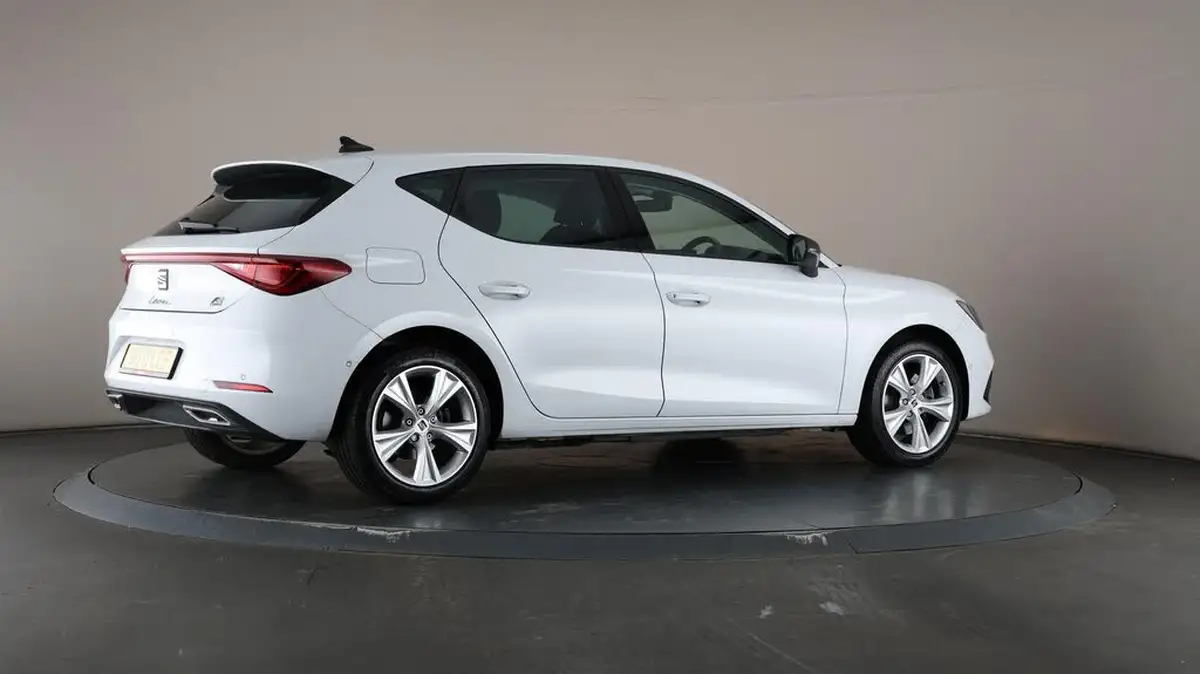 2021-seat-leon-14-e-hybrid-fr-hatchback-big-65