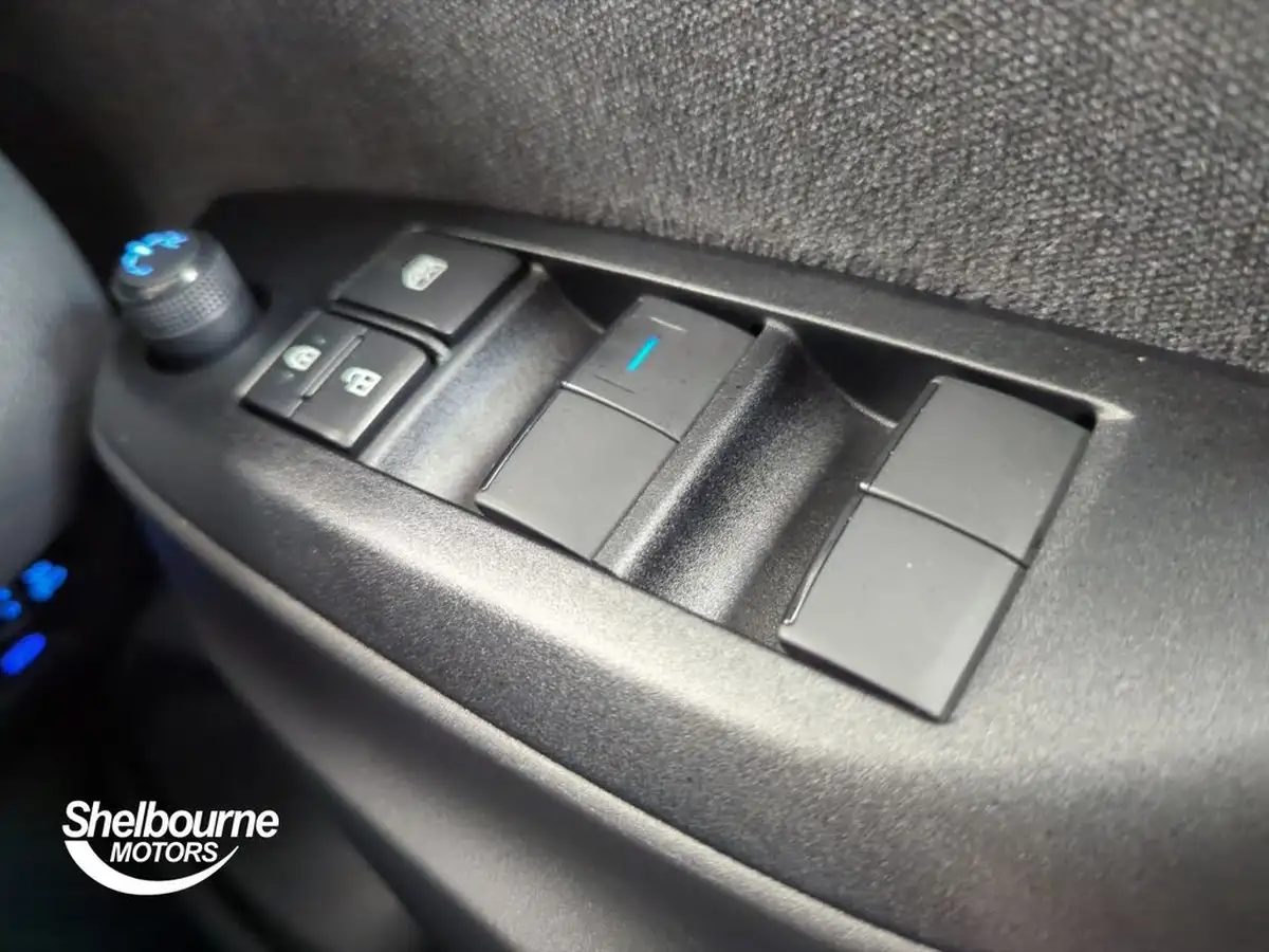 2022-toyota-yaris-15-vvt-i-design-panoramic-roof-big-6