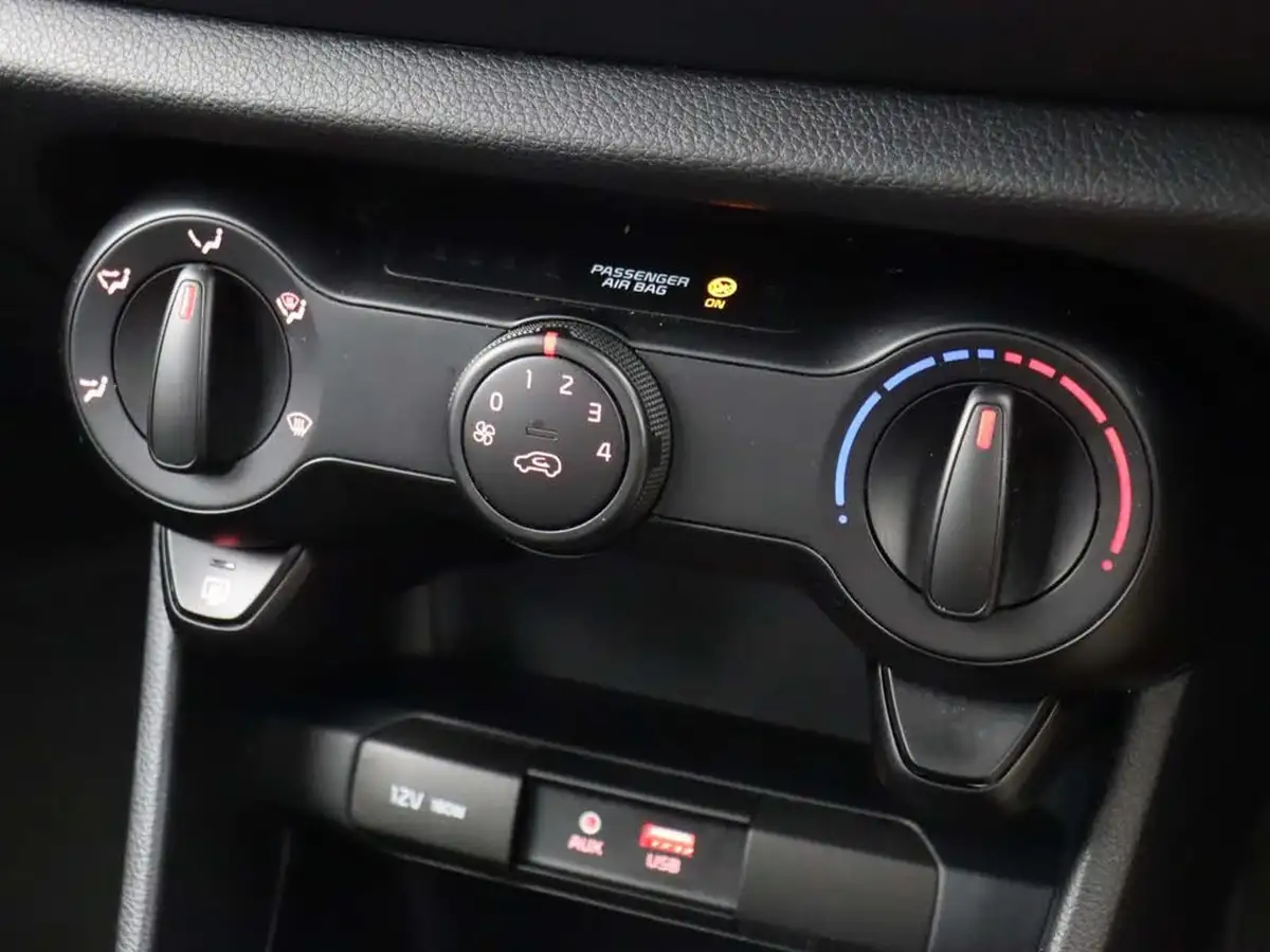2018-kia-picanto-10-1-65bhp-adap-big-36