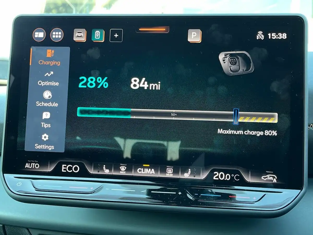 2025-cupra-born-e-vz-first-edition-big-18