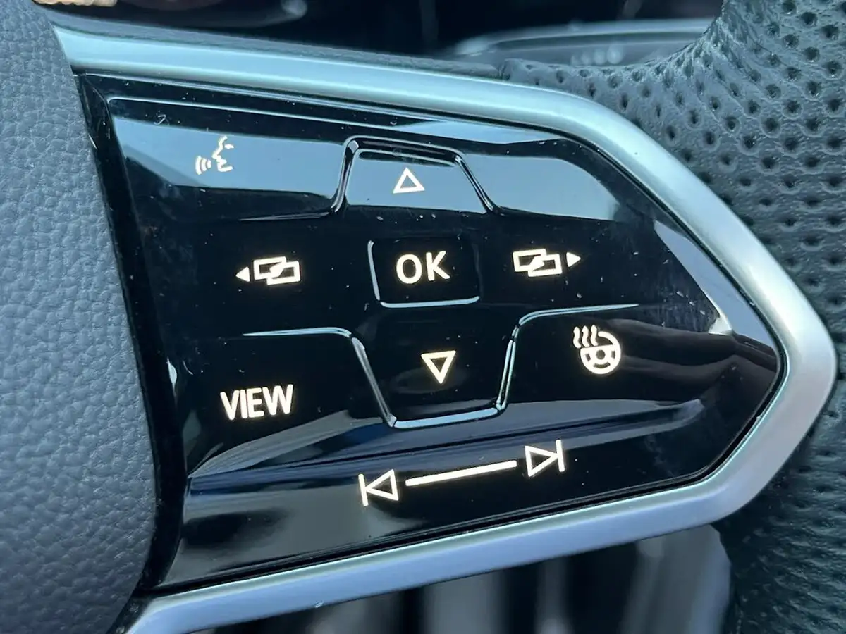 2021-volkswagen-golf-20-tsi-gti-big-22
