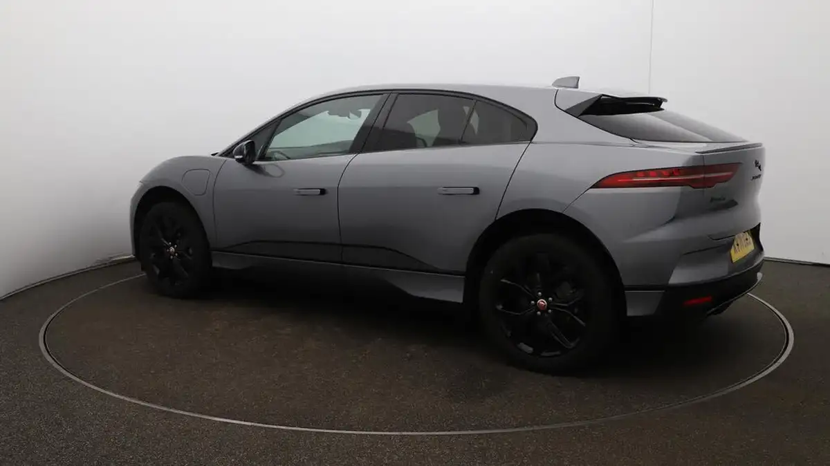 2022-jaguar-i-pace-ev400-black-big-39