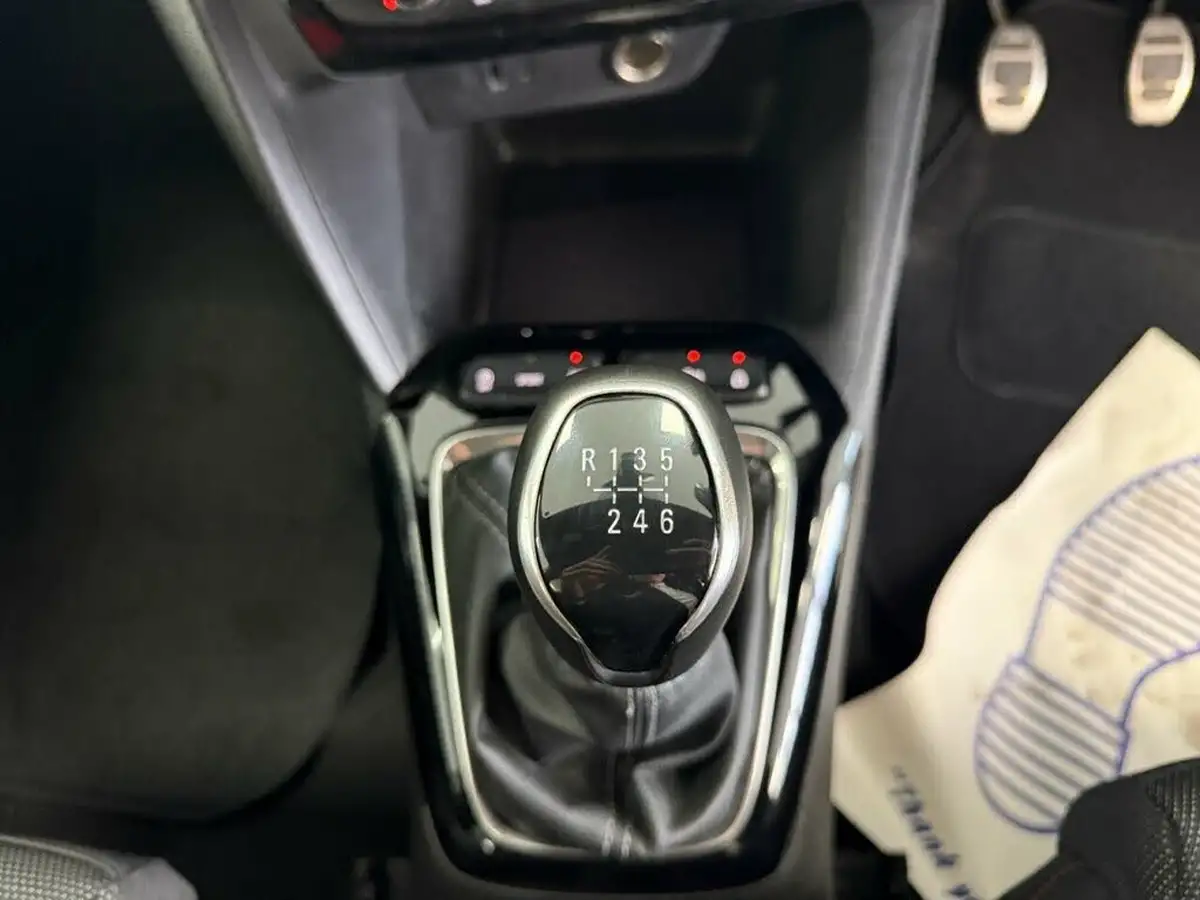 2020-vauxhall-corsa-12-turbo-sri-nav-big-38