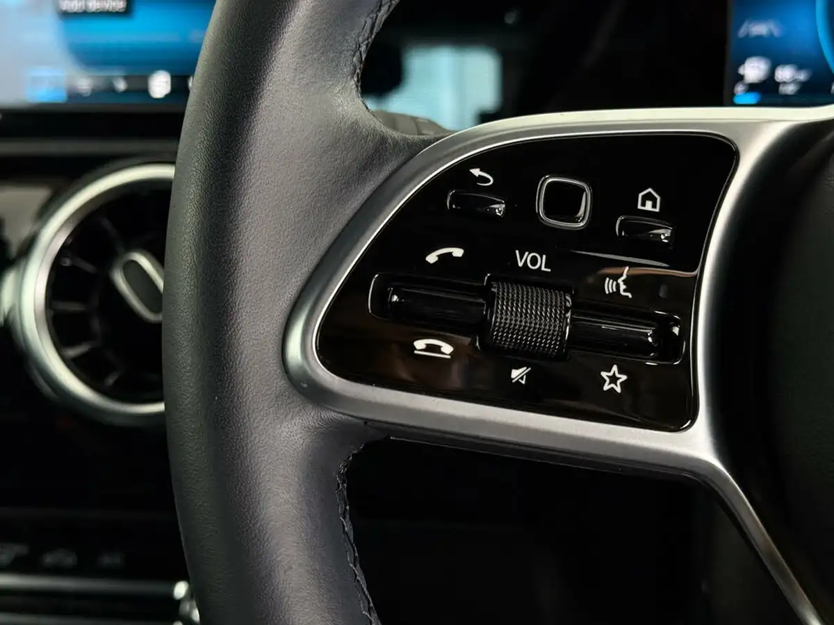 2021-mercedes-benz-a-class-20d-a180d-se-8g-dct-big-21
