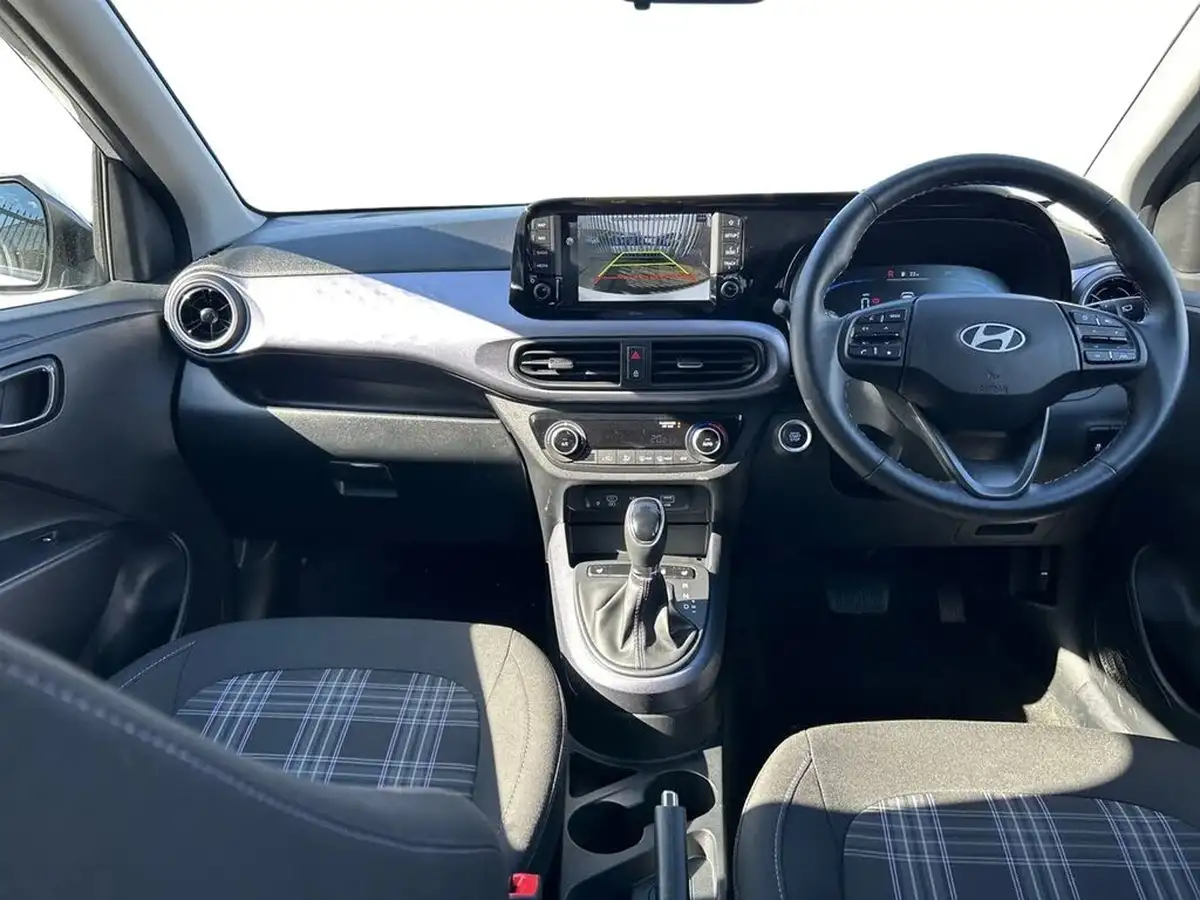 2024-hyundai-i10-10-premium-63ps-auto-big-9