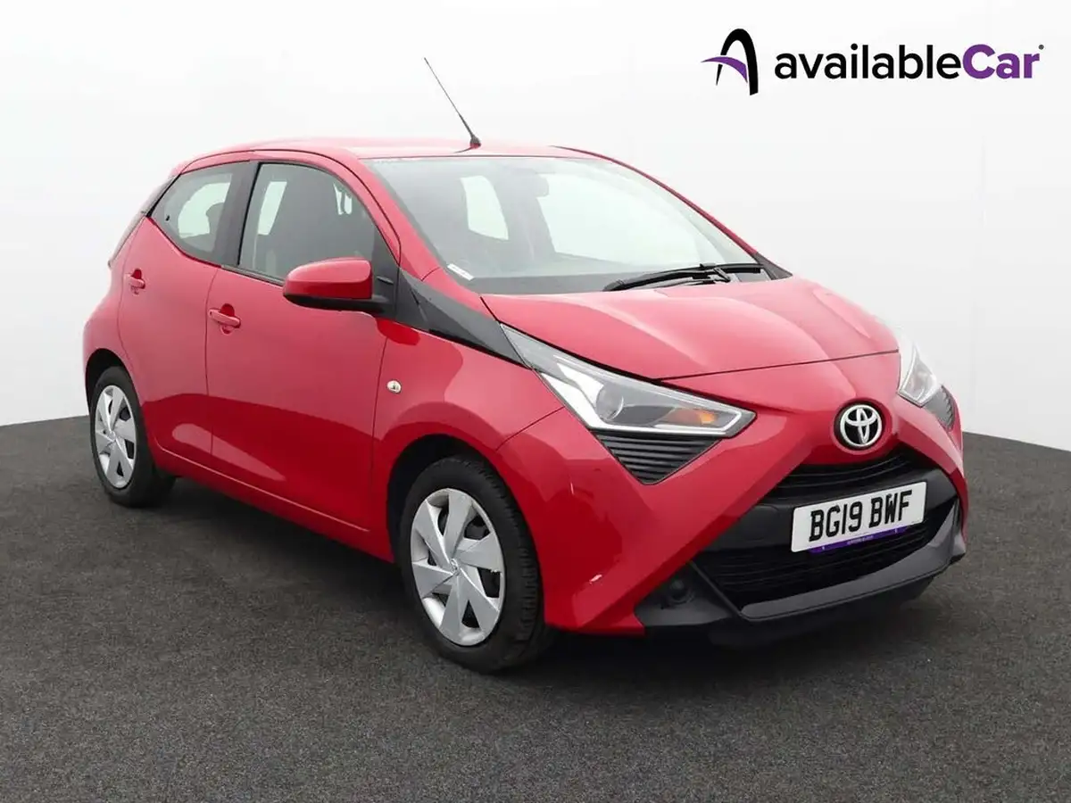 2019-toyota-aygo-10-vvt-i-x-play-big-0