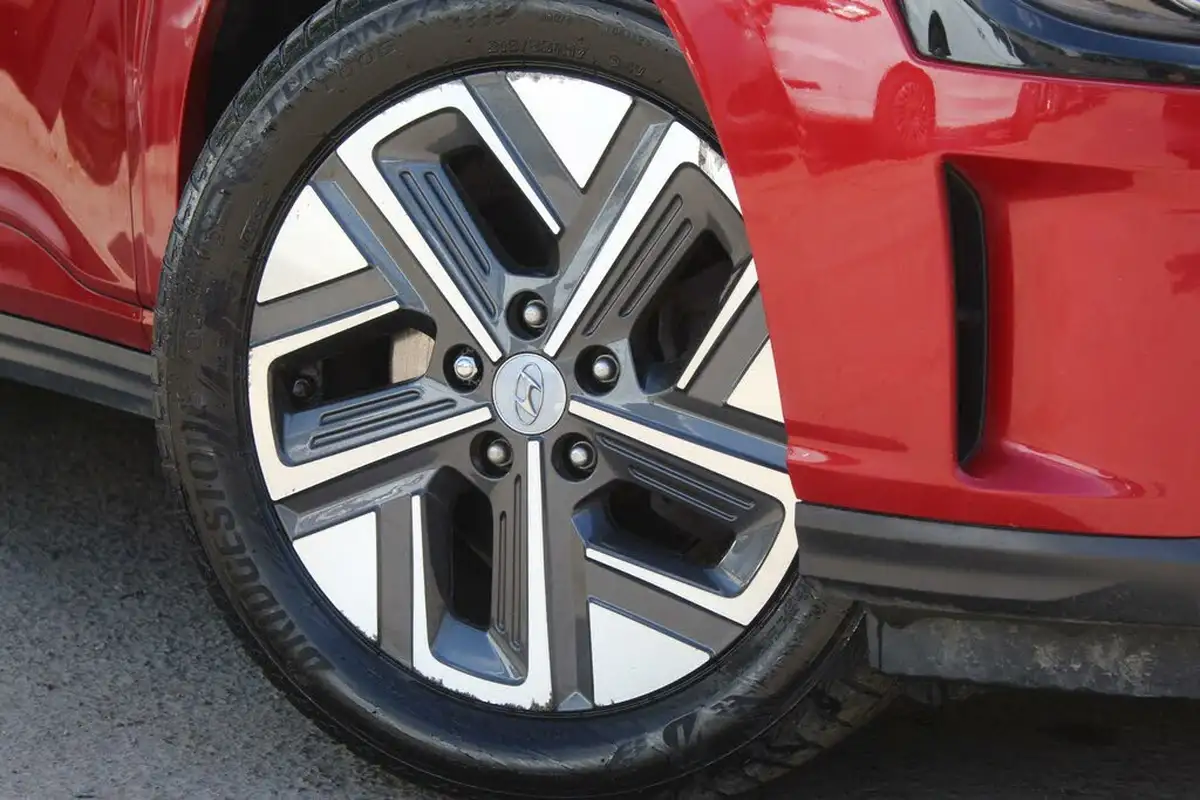2022-hyundai-kona-e-premium-204ps-64kwh-7kw-obc-big-27