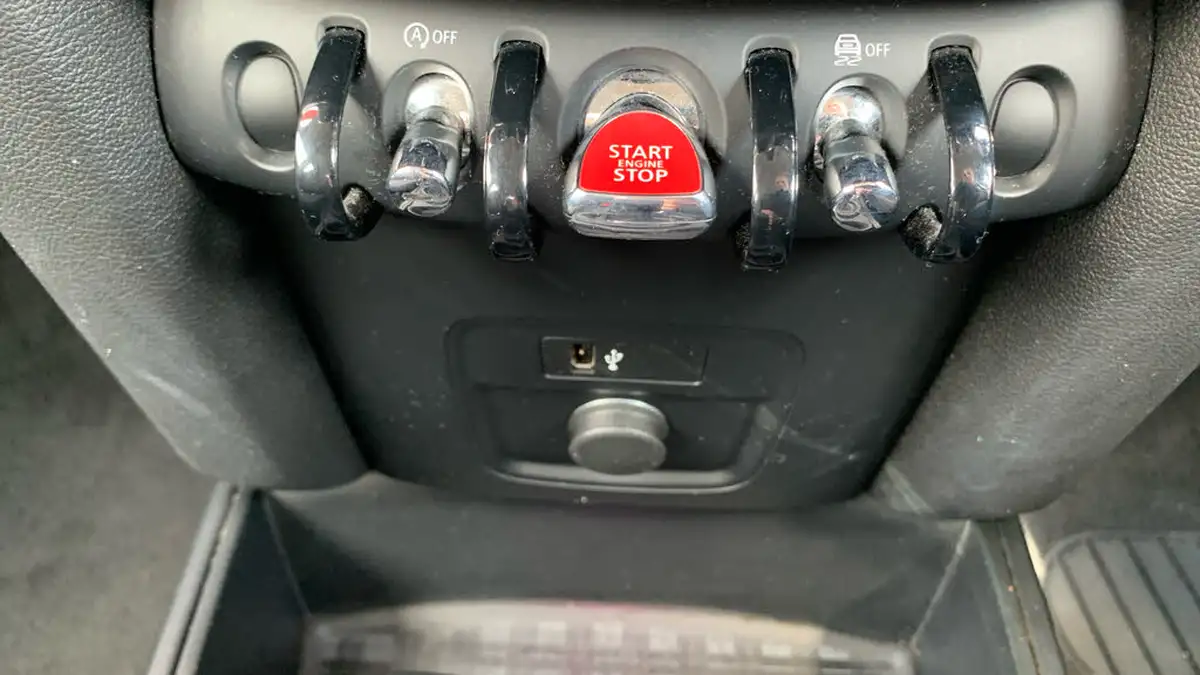 2021-mini-countryman-15-cooper-classic-auto-big-33