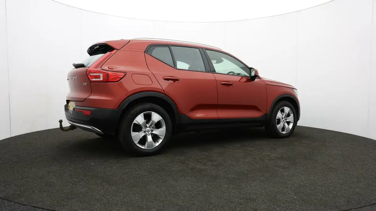 2020-volvo-xc40-20td-d3-momentum-geartronic-big-34