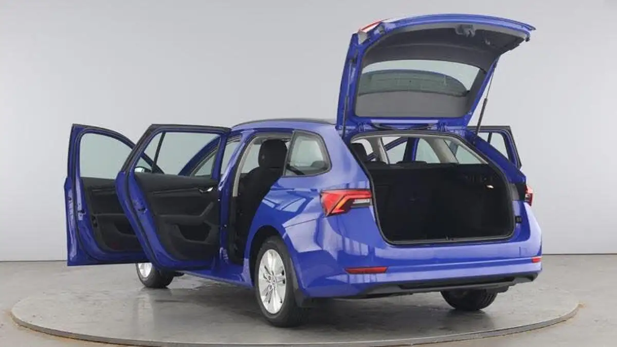 2022-skoda-octavia-10-tsi-e-tec-se-estate-big-10