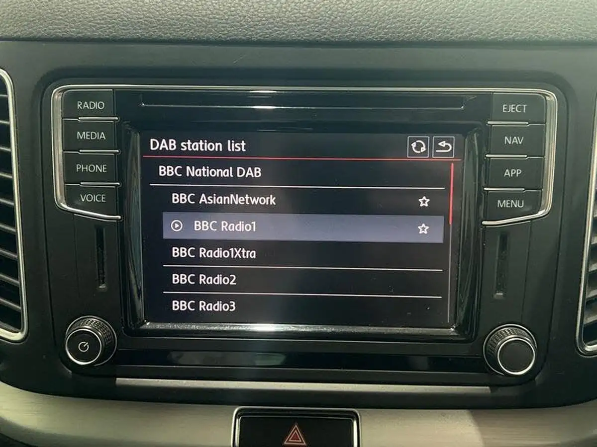 2019-volkswagen-sharan-14-tsi-se-nav-1395cc-big-23