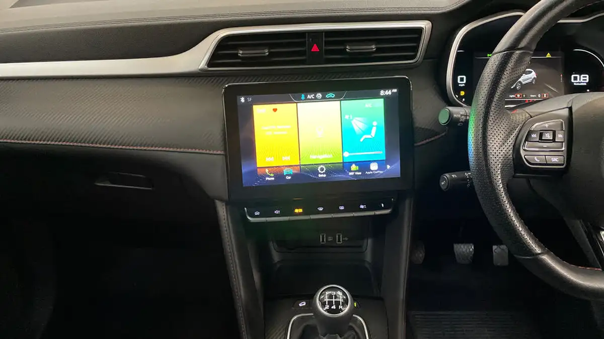 2022-mg-zs-suv-15-vti-tech-exclusive-big-11
