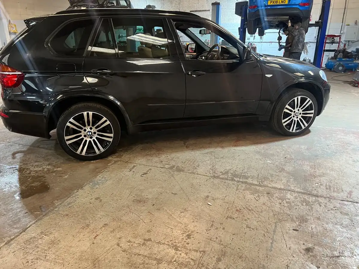 2011-bmw-x5-30td-xdrive40d-m-sport-big-5
