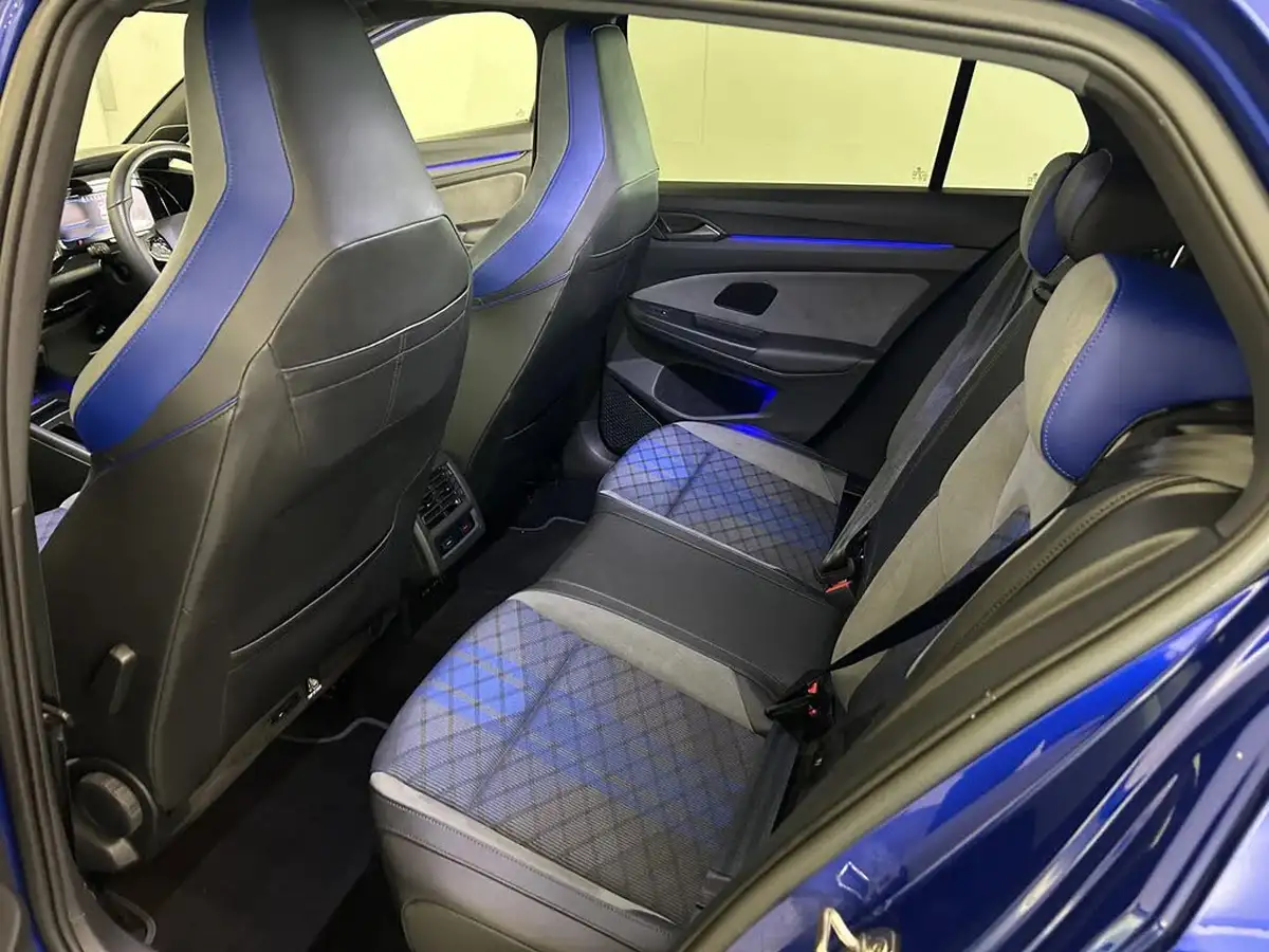 2021-volkswagen-golf-20-tsi-r-hatchback-big-32