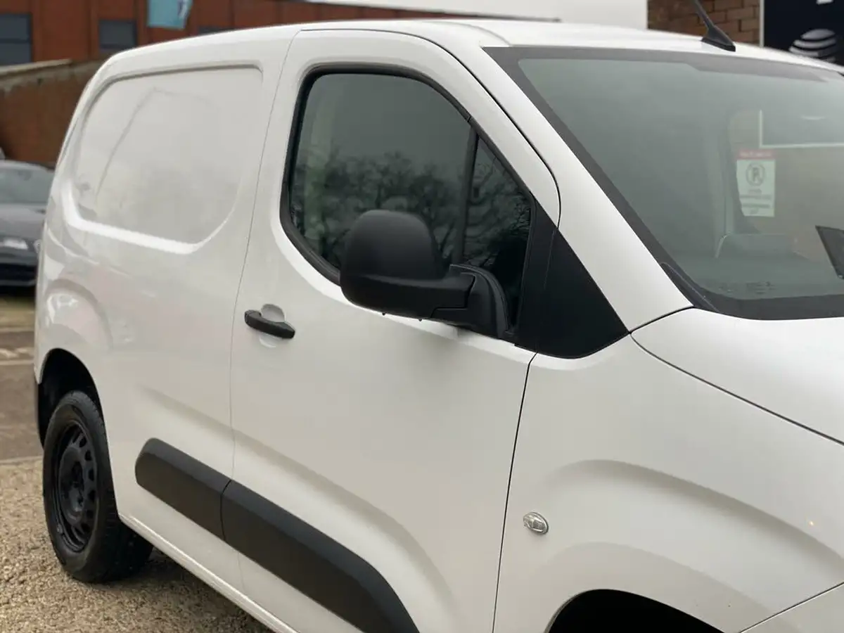 2019-citroen-berlingo-15bluehdi-1000-enterprise-100pseu6dt-e-panel-big-9