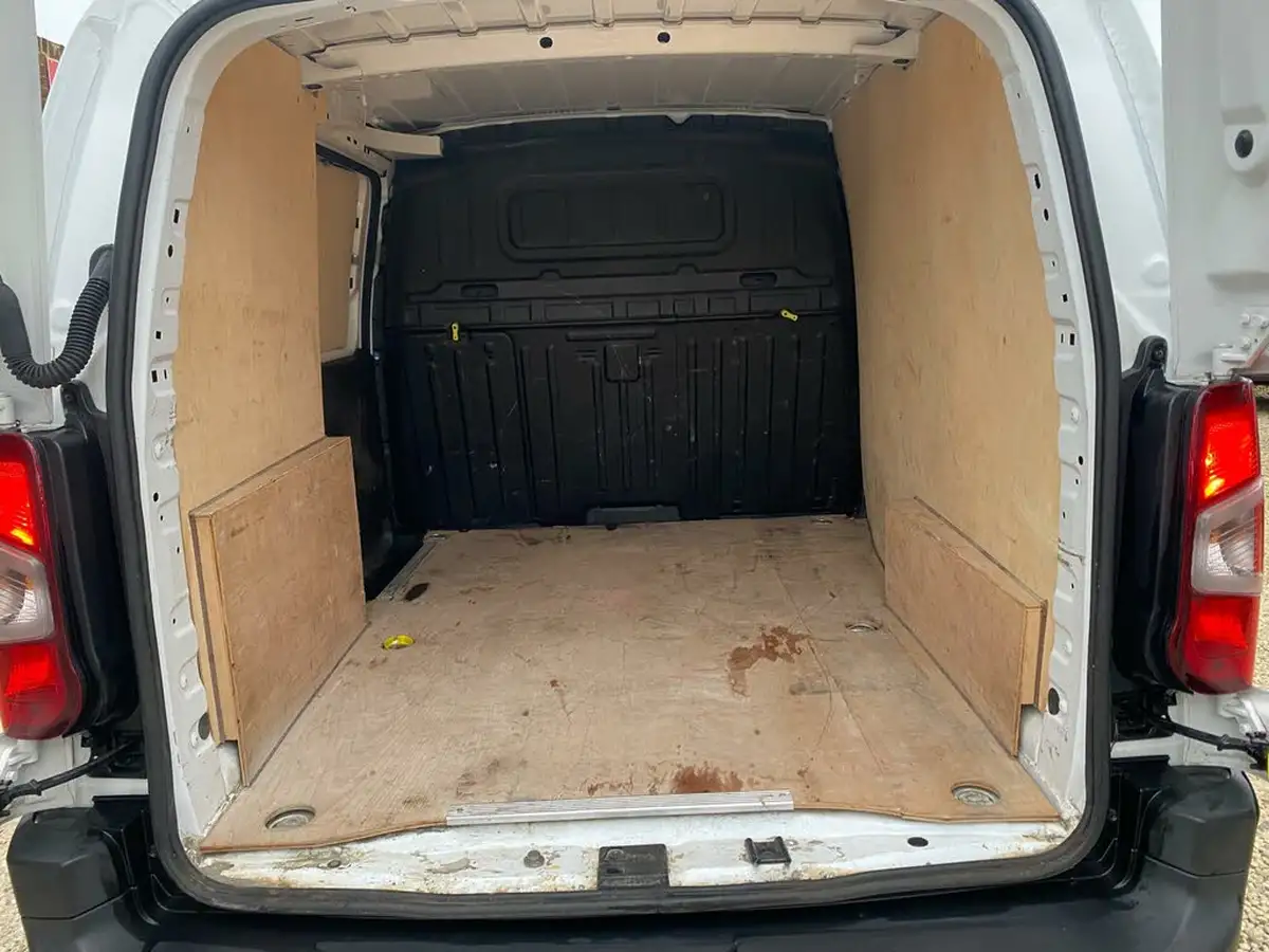 2019-citroen-berlingo-15bluehdi-1000-enterprise-100pseu6dt-e-panel-big-33