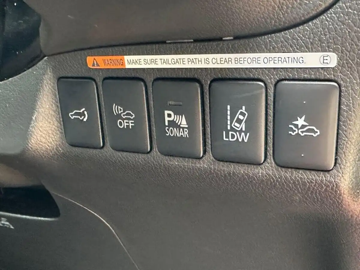 2016-mitsubishi-outlander-20-gx4hs-phev-big-27