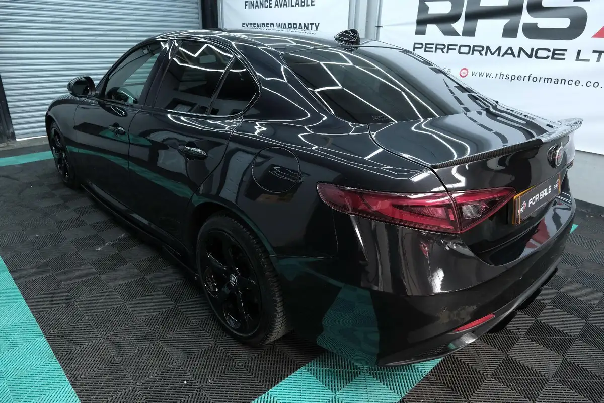 2018-alfa-romeo-giulia-22td-speciale-177bhp-big-10