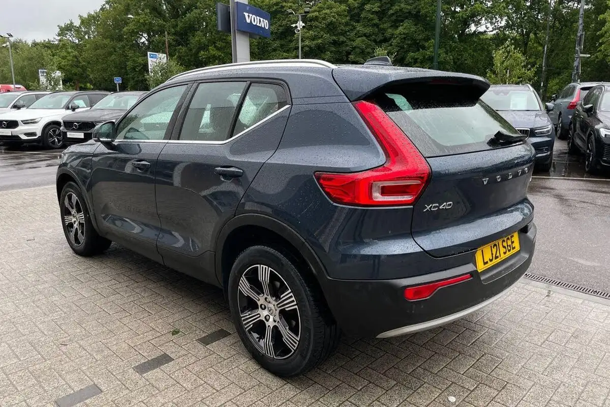 2021-volvo-xc40-15-t3-inscription-161bhp-auto-big-8