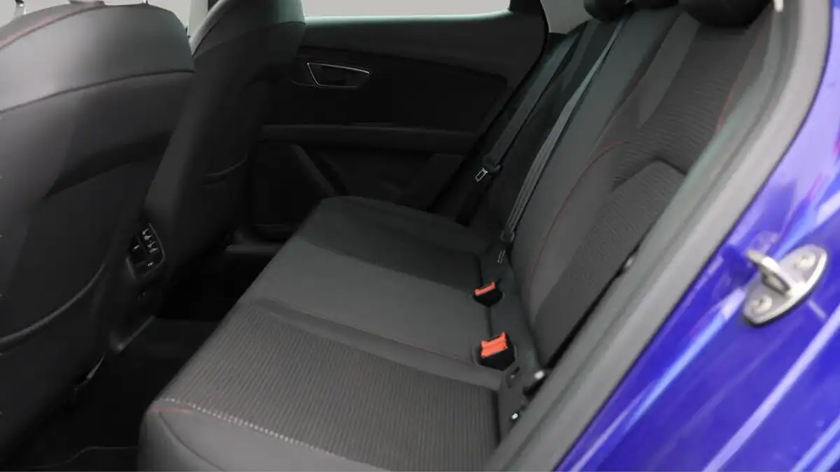 2020-seat-leon-15-tsi-evo-fr-black-edition-150ps-hatchback-big-15