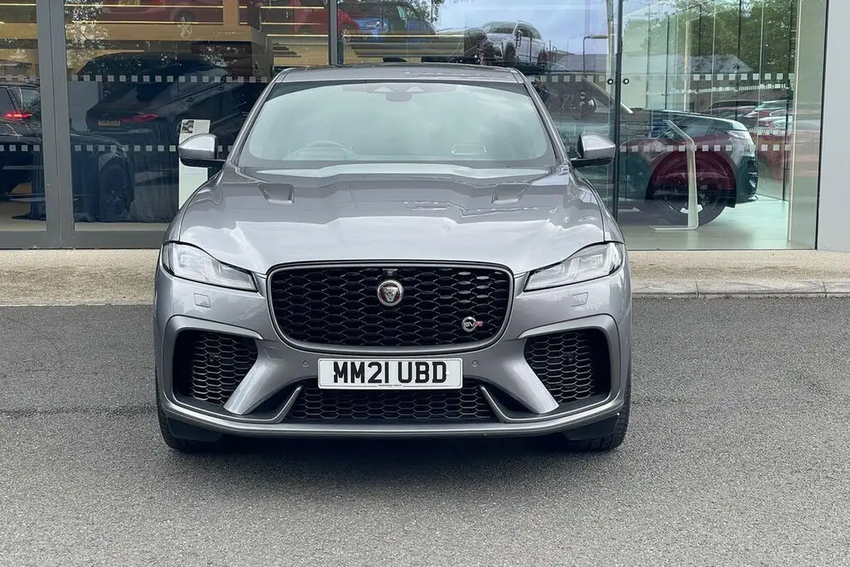 2021-jaguar-f-pace-50-v8-svr-big-5