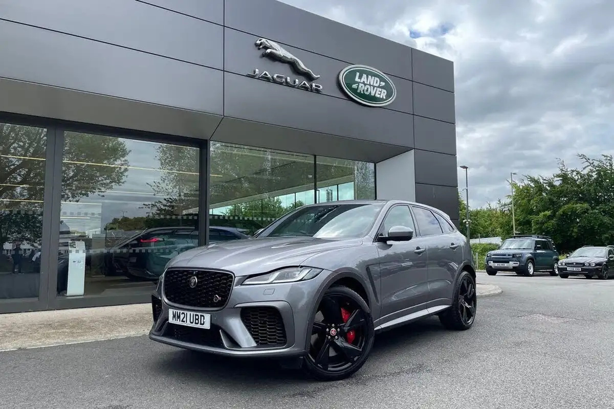 2021-jaguar-f-pace-50-v8-svr-big-29