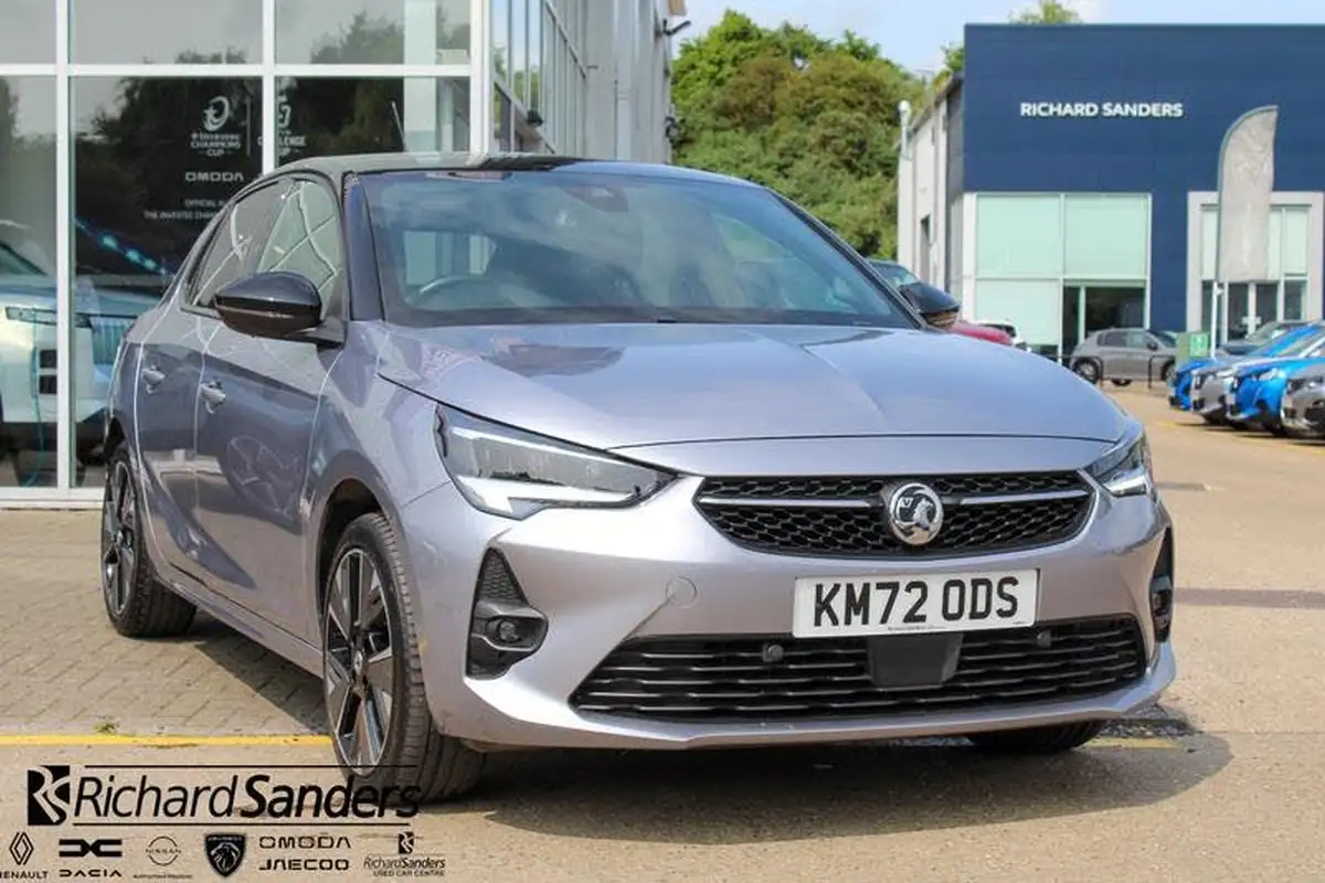 2022-vauxhall-corsa-e-gs-line-electric-big-0