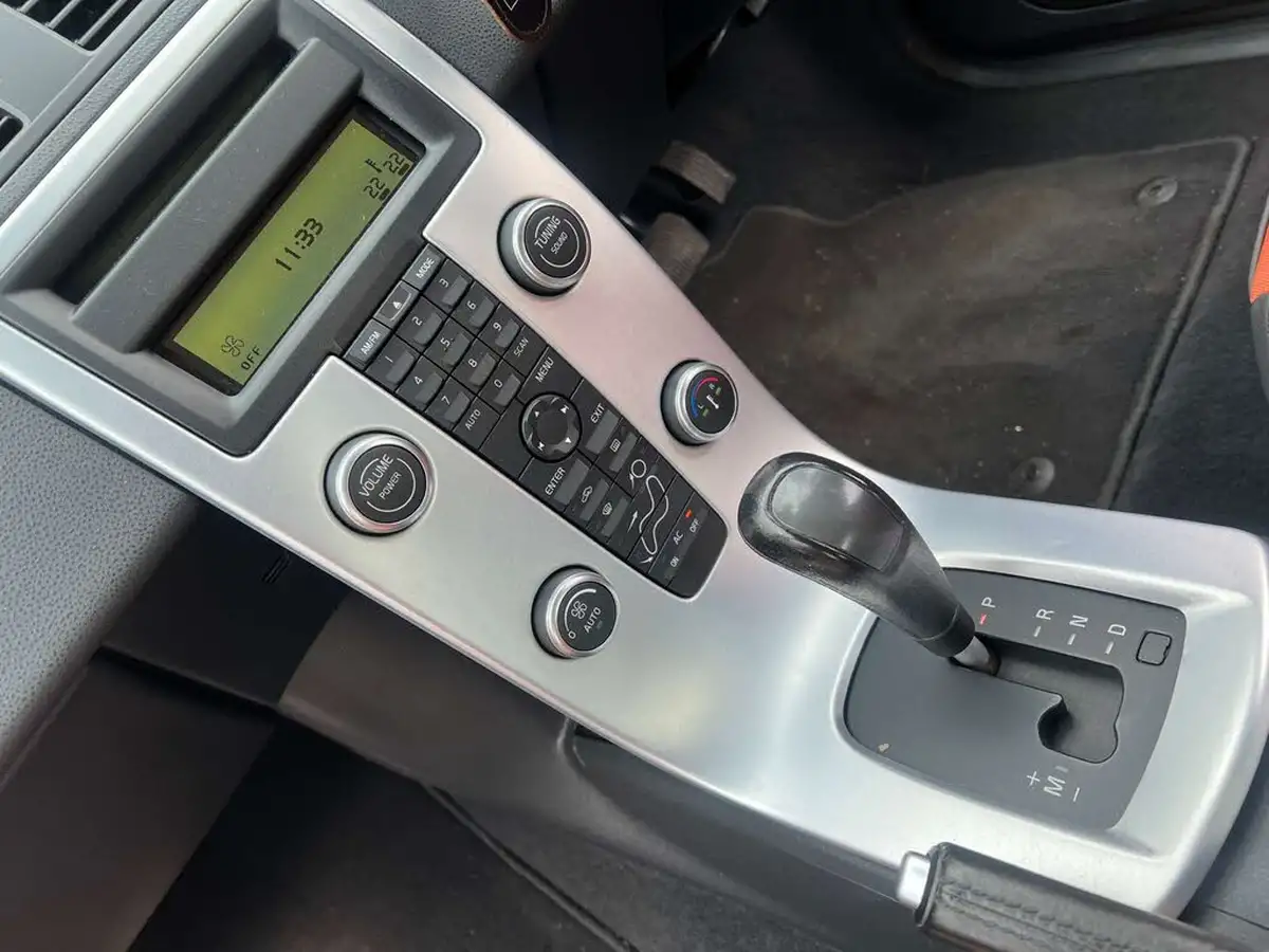 2010-volvo-c30-20td-se-hatchback-3d-powershift-big-8