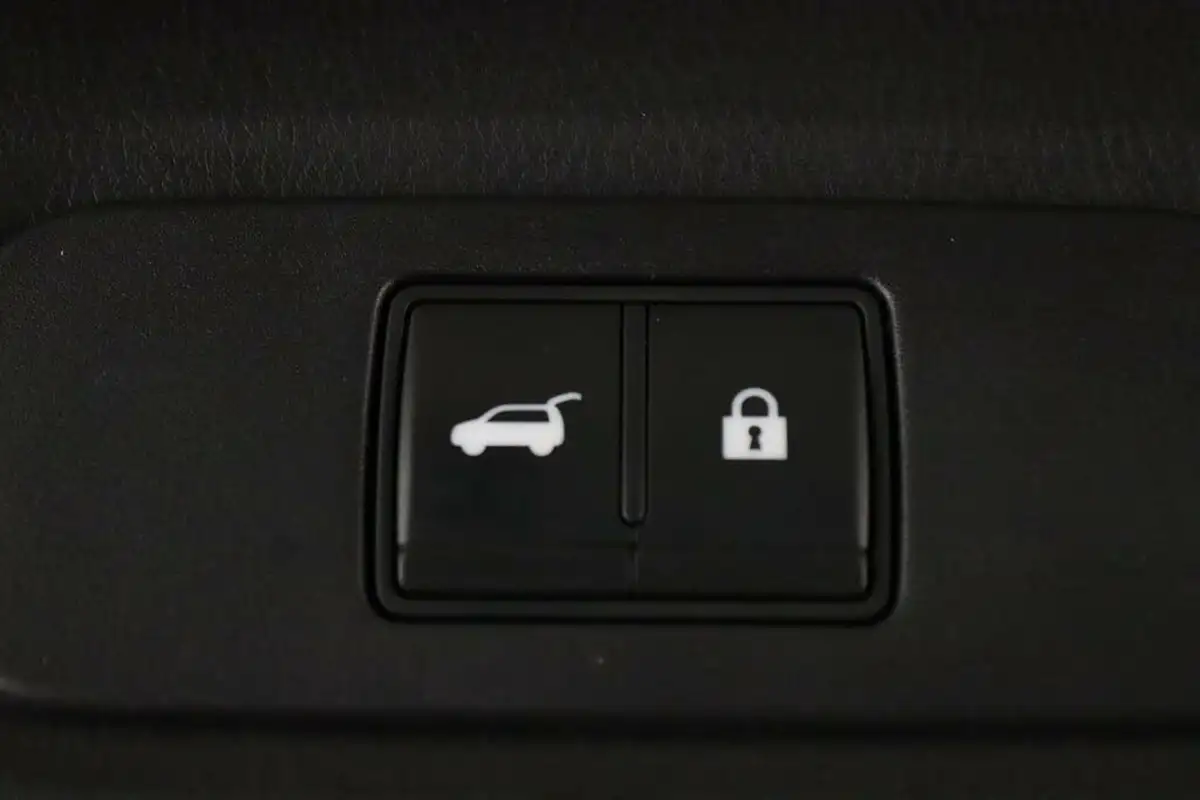 2022-nissan-qashqai-13-dig-t-tekna-158ps-xtronic-big-13