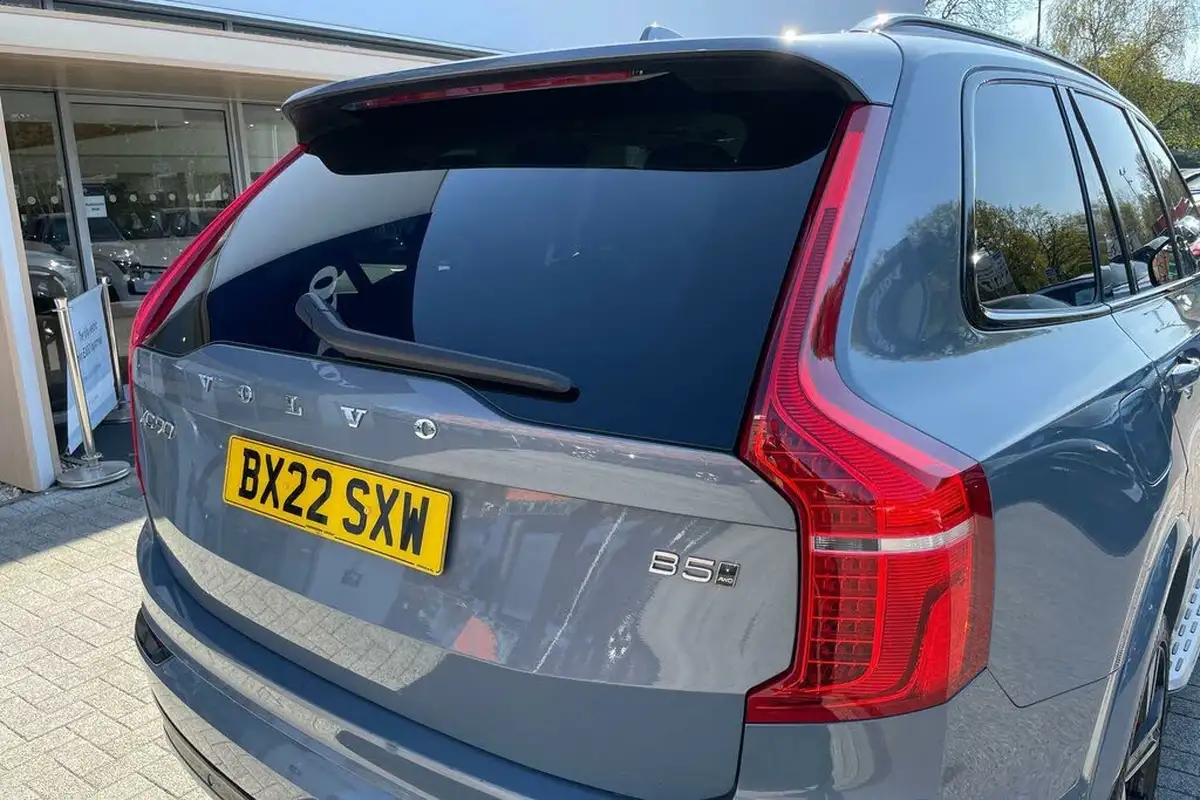 2022-volvo-xc90-20-b5-ultimate-big-15
