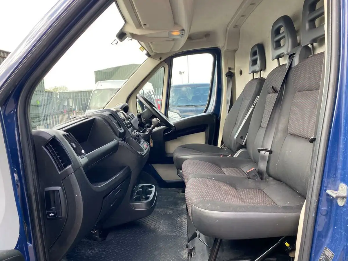 2017-citroen-relay-20bluehdi-35-l3h2-enterprise-130eu6-big-8