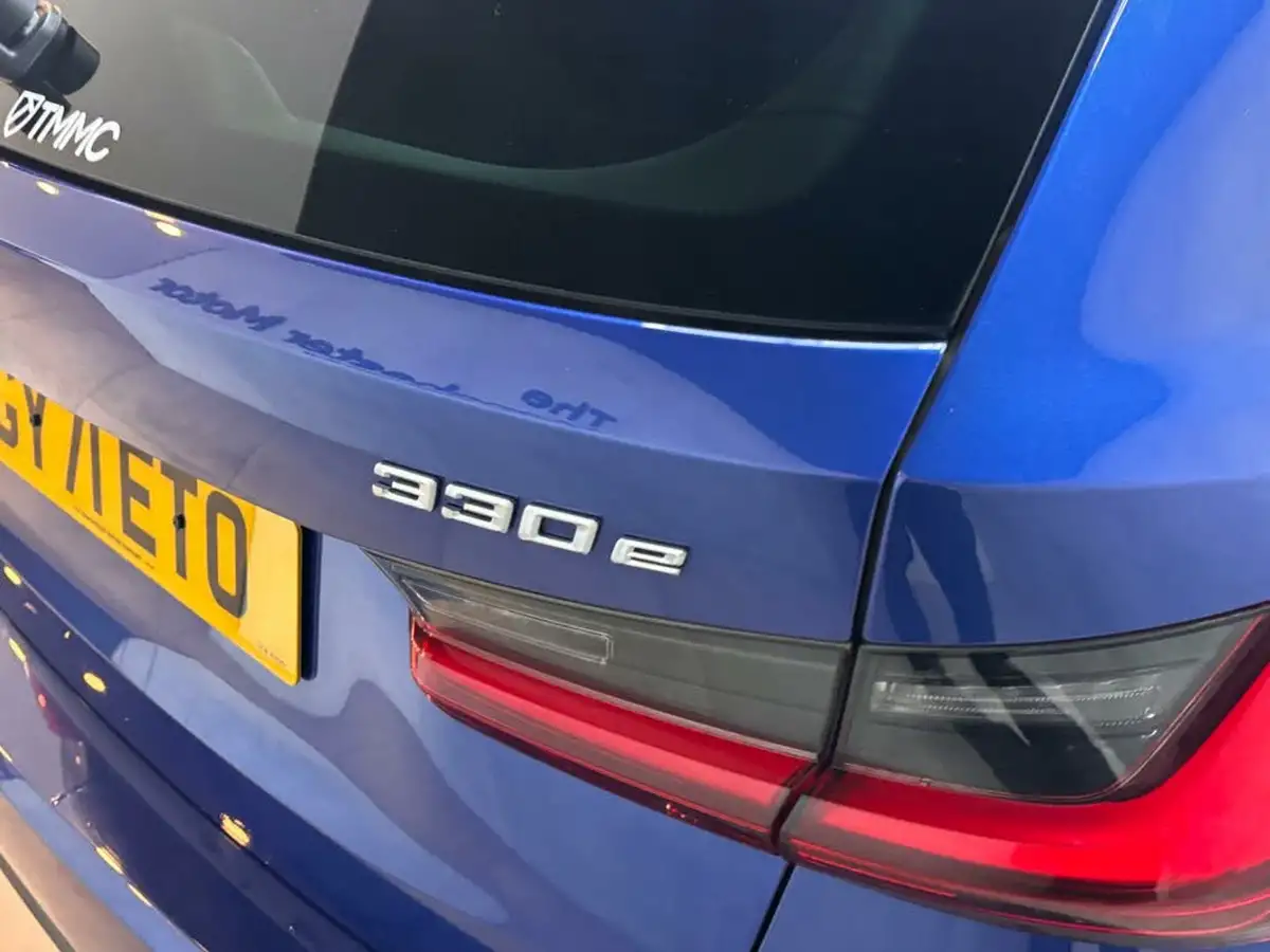 2021-bmw-3-series-20-330e-xdrive-m-sport-touring-5d-big-42