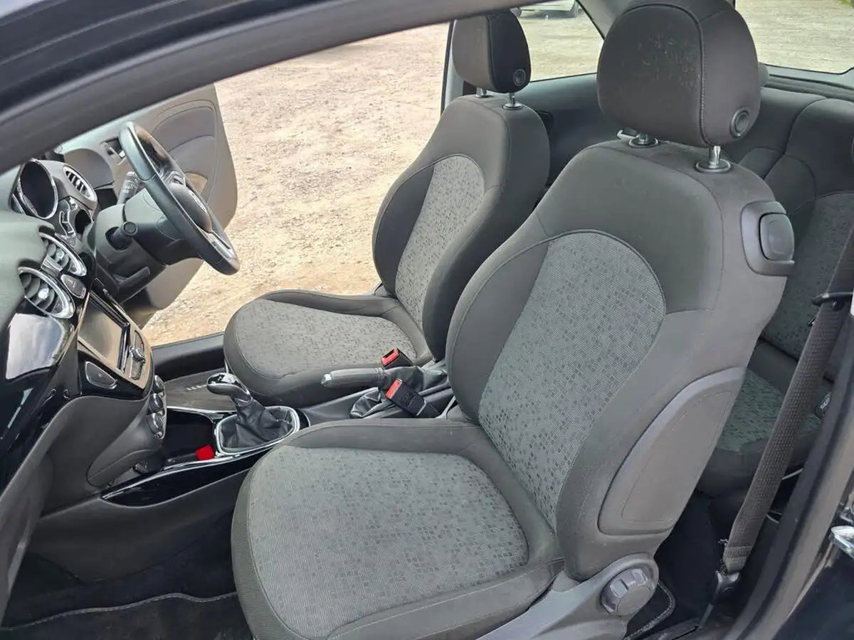 2016-vauxhall-adam-14i-vvt-16v-glam-87ps-ecoflex-easytronic-big-32