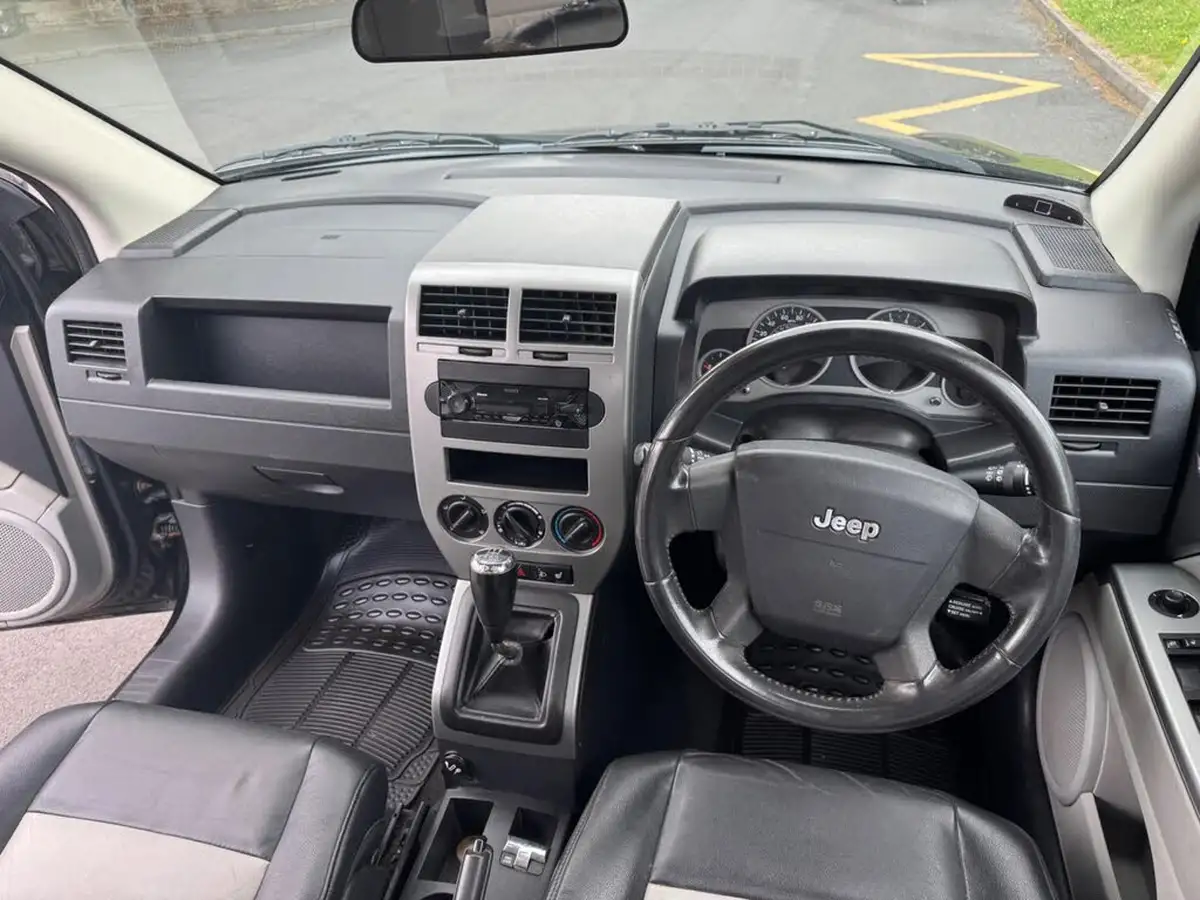 2009-jeep-compass-24-limited-big-16